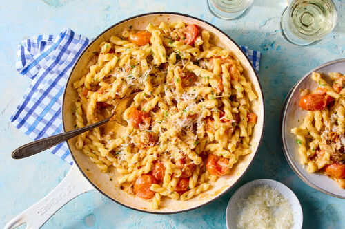 Pasta with Baked Brie & Tomatoes