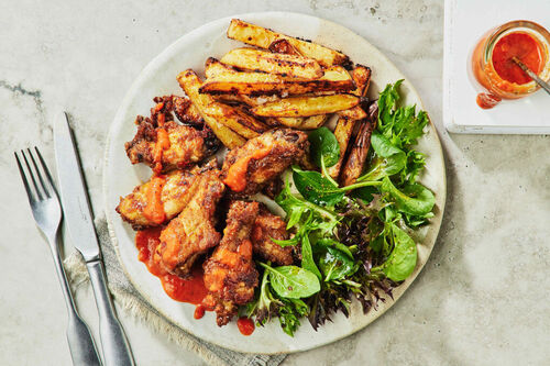 Crispy Chicken Wings and Mojo Rojo