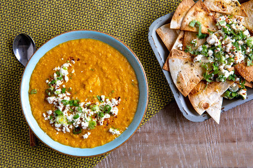 Romige Mexicaanse maïssoep met feta