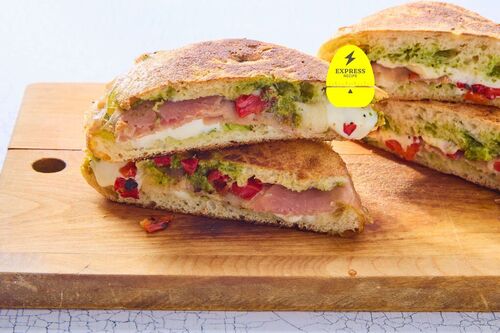 Express Recipe! Prosciutto-Mozzarella Panini