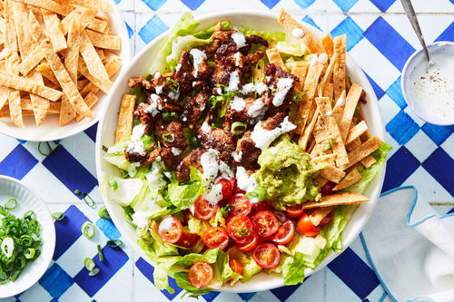 20 Min Carne Asada Taco Salad With Guacamole Sour Cream Marley Spoon