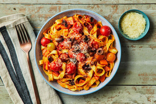 Fast Vegetarian Fettuccine Puttanesca