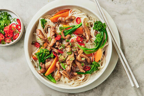 Fast Vietnamese Chicken Thigh Noodles