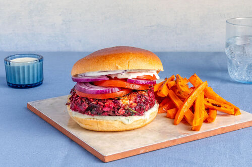 Rote-Bete-Feta-Burger