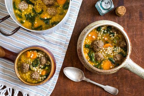 Kruidige soep met kalkoengehaktballetjes