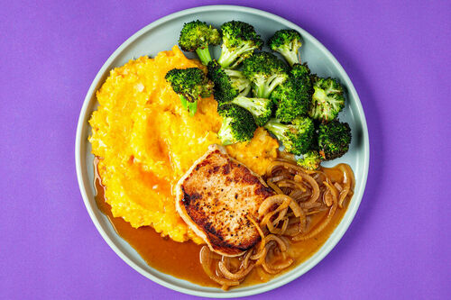 Varkenslapjes met broccoli en uienjus