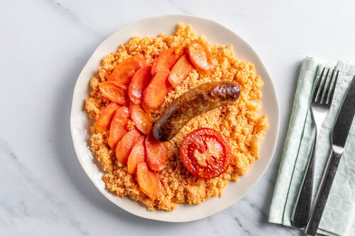 Deftige Rindswurst mit Ofenkarotten