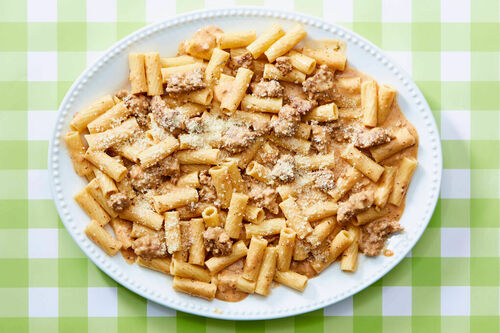 Rigatoni & Creamy Meat Sauce