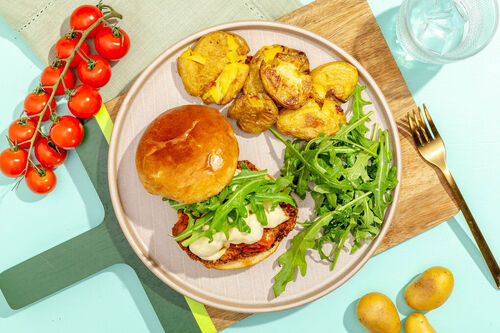 Crunchy chicken burger met mozzarella