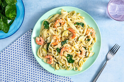 Pasta mit Zucchini und doppelt Garnelen