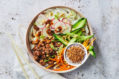Hoisin Plant-Based Noodle Bowl