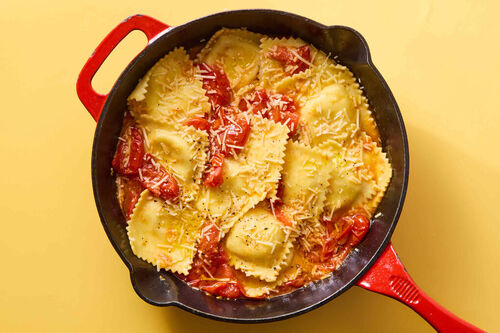 Cheese Ravioli with Burst Tomato Sauce