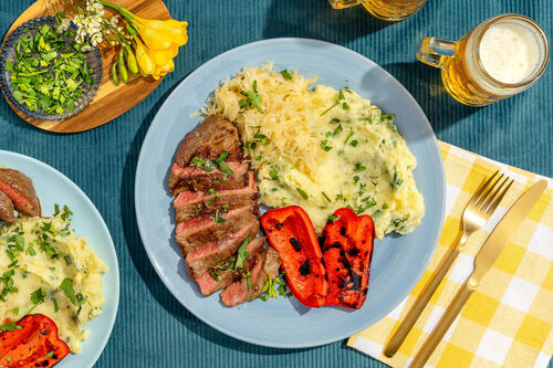 Deftiges Bio-Rindersteak und Sauerkraut