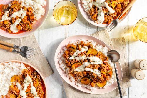 Deftiger Moussaka-Eintopf auf Reis