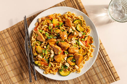 Asiatische Hähnchen-Nudelpfanne