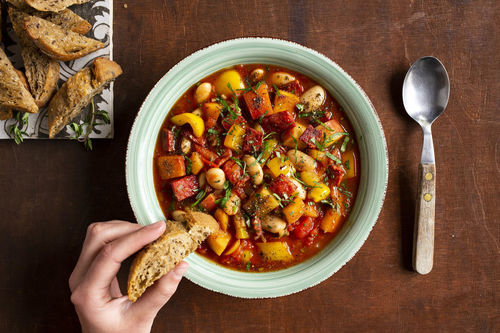 Bonenstoofpot met chorizo en appel