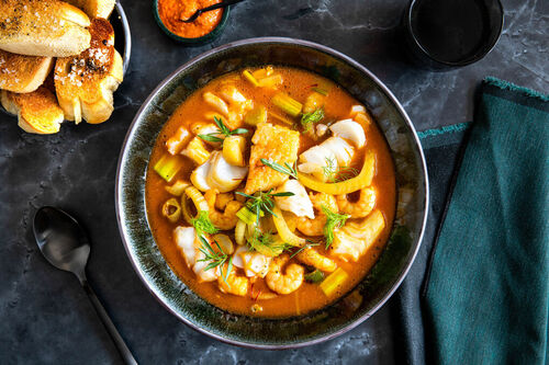 Bouillabaisse met garnalen en witvis