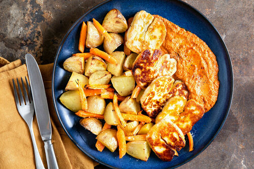Grillkäse mit Muhammara-Dip