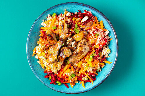 Varkensreepjes op couscoussalade