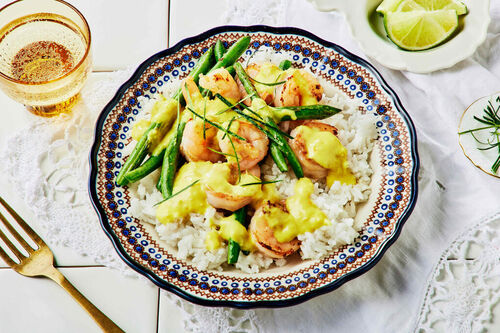 Pan-Seared Prawns and Curry Sauce