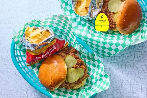 Express Recipe! BBQ Pulled Chicken Sandwich