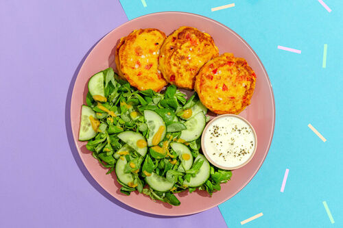 Kichererbsenpuffer mit Sour-Cream-Dip