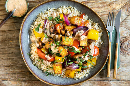 Vegan roerbak met tofu en rode ui