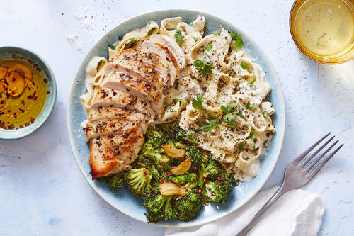 Garlicky Chicken with Pasta Alfredo