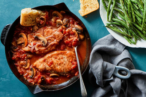 Tomato-Braised Chicken Cutlets