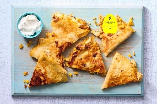 Express Recipe! Cheesy Pulled Pork Quesadilla