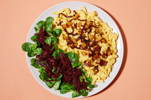 Käsespätzle met peercompote