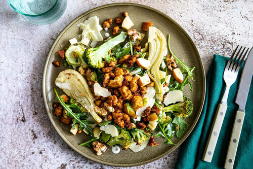Low carb groentesalade met tofu