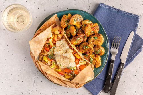 Seehechtfilet und Gemüse „en papillote“