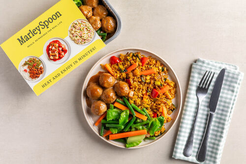 Vegetarisches Satay mit Hackbällchen