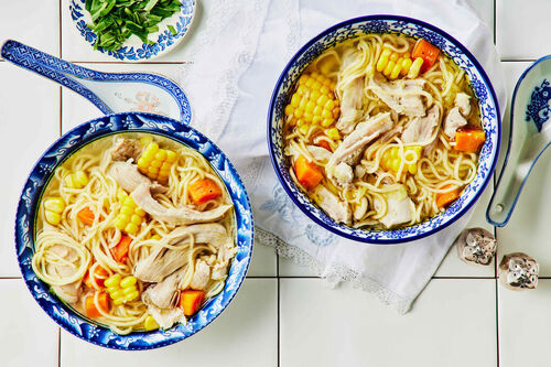 Heartwarming Chicken and Leek Noodle Soup