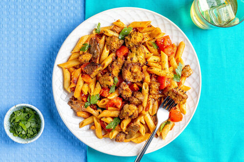 Vegan pasta all'Amatriciana met tofu