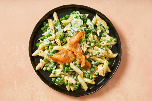 20-Minute Creamy Smoked Salmon Pasta with Spinach, Peas and Lemon | Dinnerly