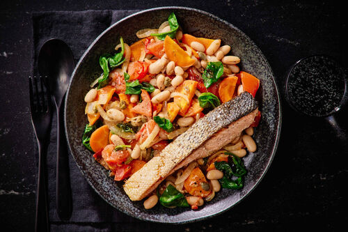 Immunity-Friendly: Salmon and White Beans
