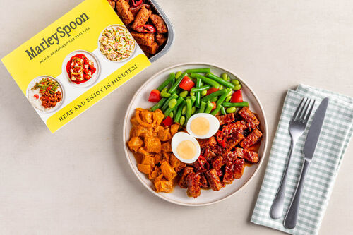 Tempeh-rendang met ei