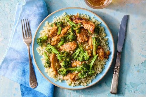 Low-Carb Stir-Fried Chicken & Broccoli