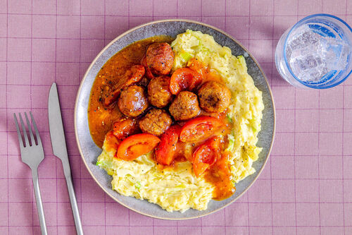 Veggie gehaktballetjes op aardappel-preipuree