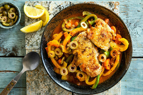 Tajine met kipdijfilet en olijven