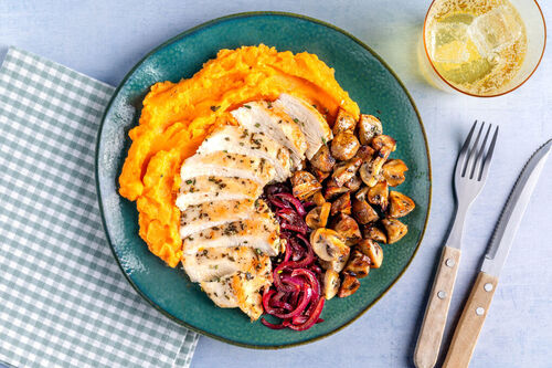 Kipfilet op zoete aardappelpuree