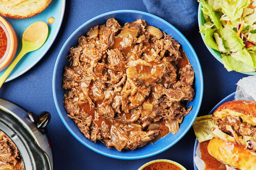 French Dip Pulled Beef Sambos