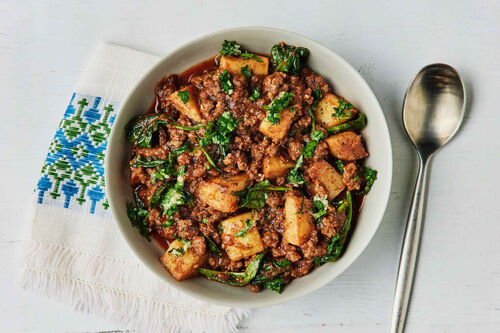 Calorie-Conscious Greek Beef and Potato Bowl