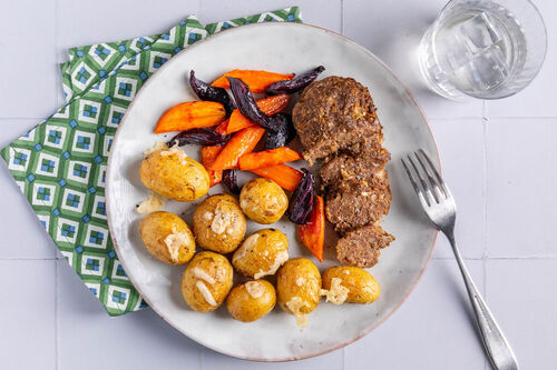 Würziger Hackbraten mit Käse-Kartoffeln
