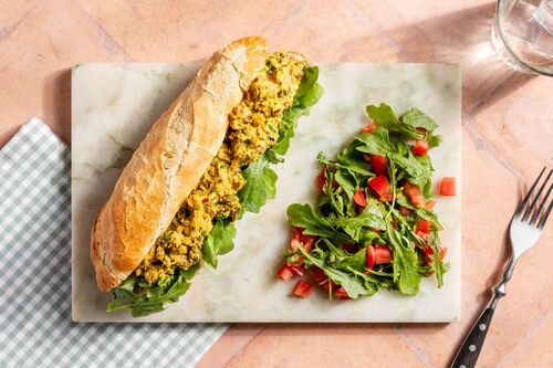 Baguettes met zelfgemaakte hummus