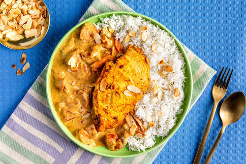 Hähnchen in indischer Curry-Joghurt-Sauce