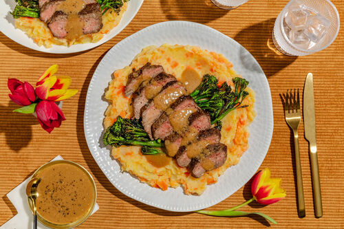 Biologische biefstuk met broccolini