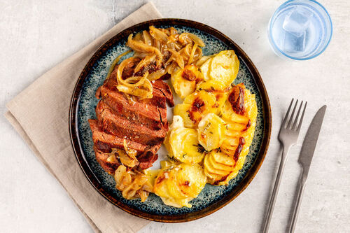 Vega steak met uiensaus